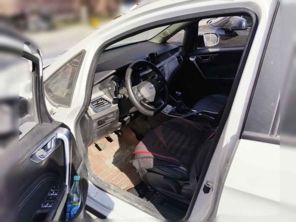 [上海·鲁J] 二手吉利汽车远景X32020款 1.5L 手动精英型