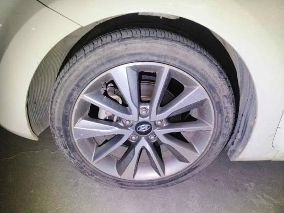 [西安·陕E] 二手现代朗动2015款 1.6L 自动领先型