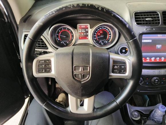 [青岛·鲁B] 二手道奇酷威2013款 2.4L 两驱尊尚版