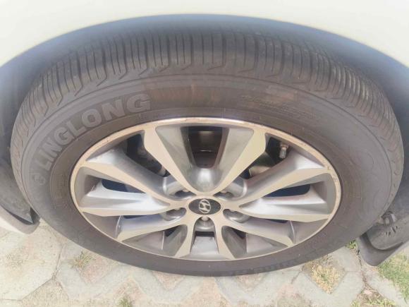 [上海·湘F] 二手现代索纳塔2013款 2.0L 自动豪华版