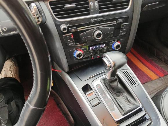 [济南·鲁A] 二手奥迪奥迪A4L2015款 35 TFSI 自动标准型