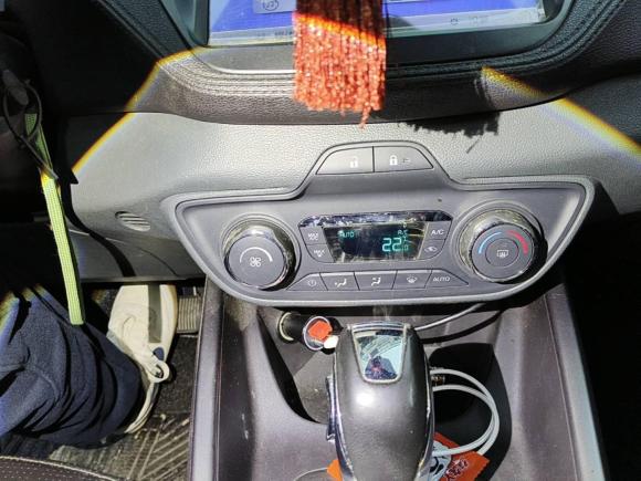 [南京·苏A] 二手福特福睿斯2015款 1.5L 自动时尚型