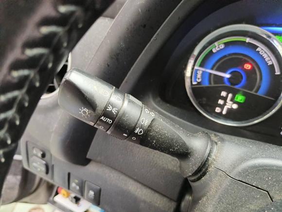 [武汉·鄂A] 二手丰田卡罗拉2017款 改款双擎 1.8L E-CVT精英版