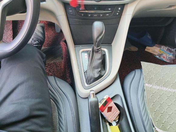 [青岛·鲁B] 二手别克英朗2015款 15N 自动豪华型