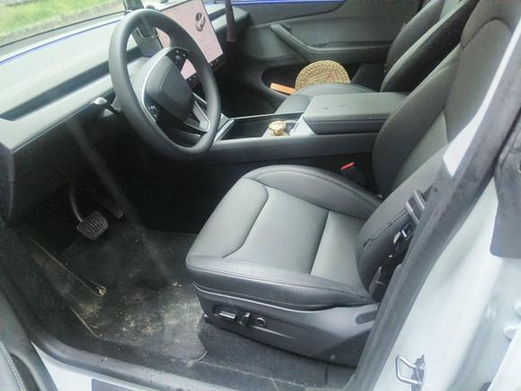 [上海·沪B] 二手特斯拉Model Y2025款 后轮驱动 首发版