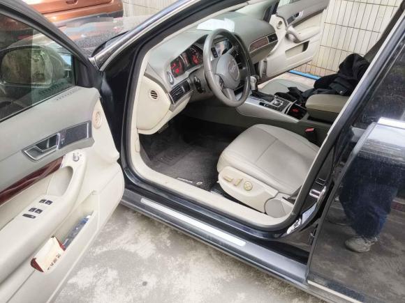 [广州·粤W] 二手奥迪奥迪A6L2011款 2.0 TFSI 自动标准型