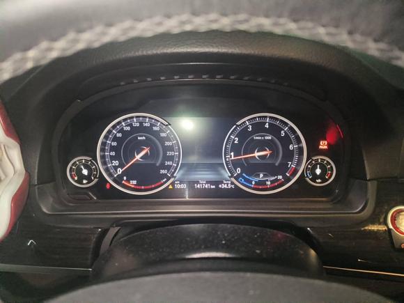 [上海·沪G] 二手宝马宝马5系2014款 525Li 豪华设计套装