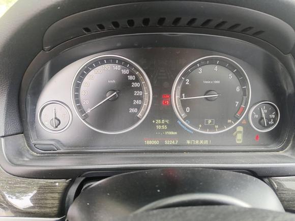 [南京·苏A] 二手宝马宝马5系2014款 525Li 豪华设计套装
