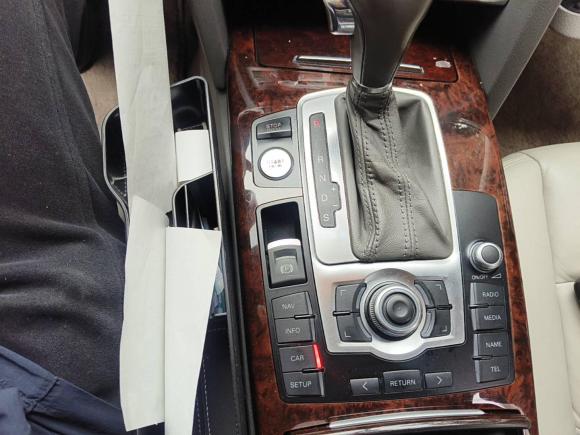 [上海·沪C] 二手奥迪奥迪A6L2009款 3.0 TFSI quattro 豪华型