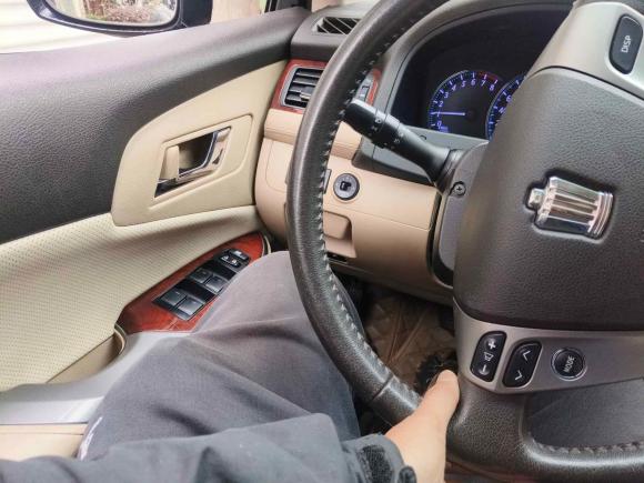 [南通·苏F] 二手丰田皇冠2012款 2.5L Royal 真皮版