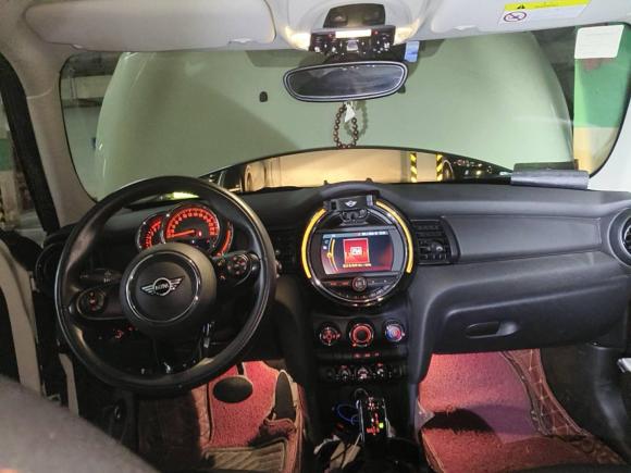 [无锡·苏B] 二手MINIMINI2018款 1.5T ONE 五门版