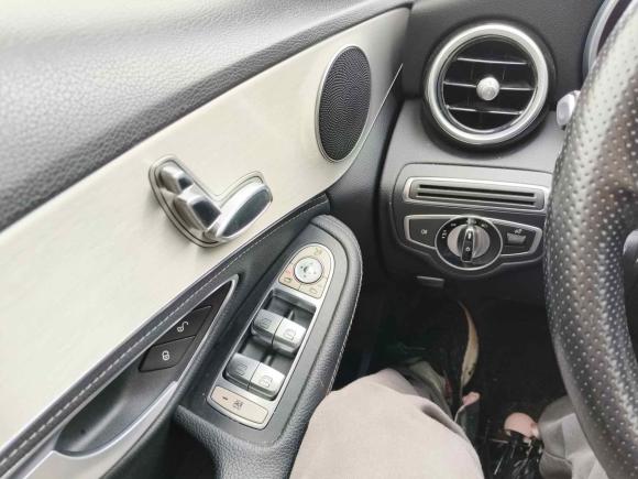 [广州·桂N] 二手奔驰奔驰C级2016款 C 200 运动版