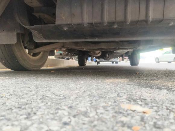 [深圳·粤B] 二手大通新途V902021款 2.0T自动智运王后驱单胎长轴高顶7座