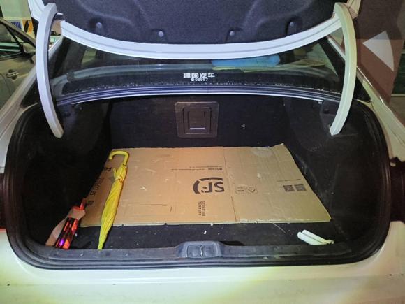 [成都·川A] 二手雪铁龙雪铁龙C52013款 2.0L 自动尊享型