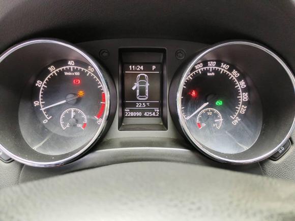 [武汉·鄂A] 二手斯柯达Yeti2014款 1.4TSI DSG野驱版