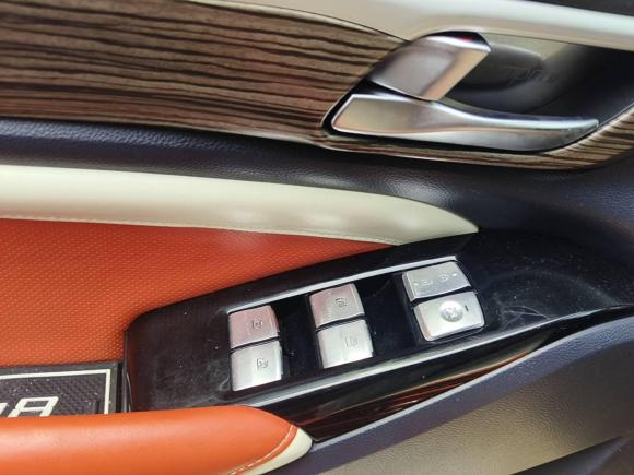 [成都·川A] 二手广汽传祺传祺M82021款 领秀系列 390T 尊享版