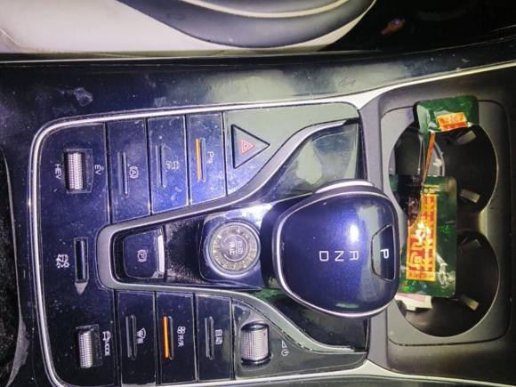 [深圳·粤B] 二手比亚迪秦PLUS2021款 DM-i 120KM 尊贵型