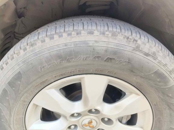 [西安·陕A] 二手三菱帕杰罗2011款 3.8L 旗舰版