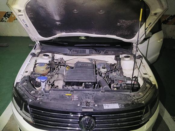 [成都·川A] 二手大众朗逸2015款 1.6L 自动风尚版