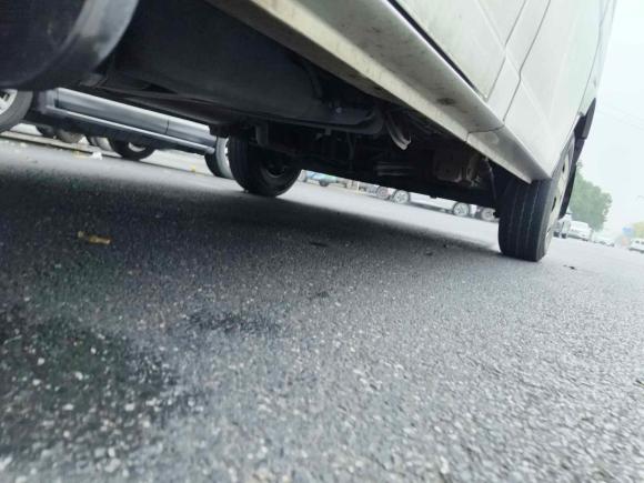 [杭州·浙G] 二手东风御风御风2014款 2.5T御利宝物流车低配短轴中顶ZD25