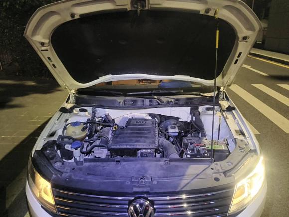 [深圳·粤B] 二手大众朗行2015款 1.6L 自动舒适版