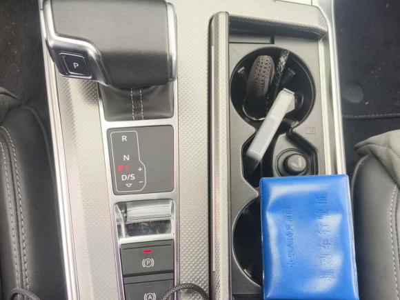 [广州·粤E] 二手奥迪奥迪A6L2021款 45 TFSI 进享人生版