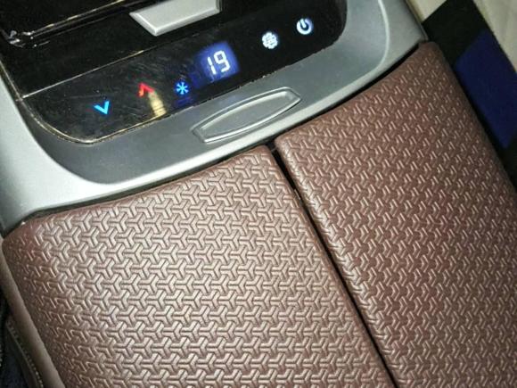 [济南·鲁A] 二手奔驰威霆2021款 2.0T 精英版 7座