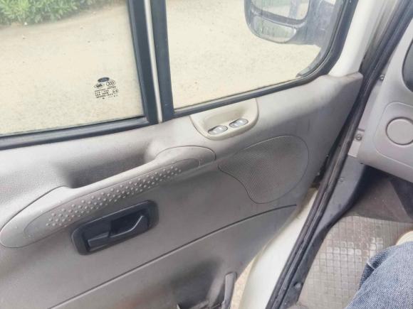 [苏州·苏E] 二手福特经典全顺2013款 2.8T柴油厢式运输车短轴中顶JX493ZLQ4