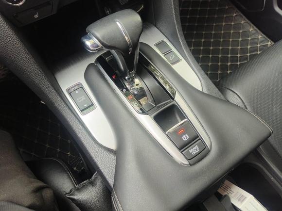 [上海·桂P] 二手本田冠道2020款 240TURBO 两驱智享版