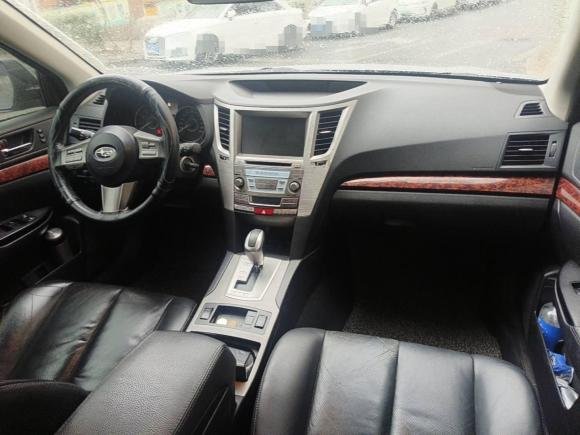 [青岛·鲁B] 二手斯巴鲁傲虎2011款 2.5i豪华版