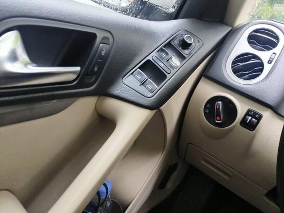 [上海·浙B] 二手大众途观2013款 1.8TSI 自动两驱豪华型