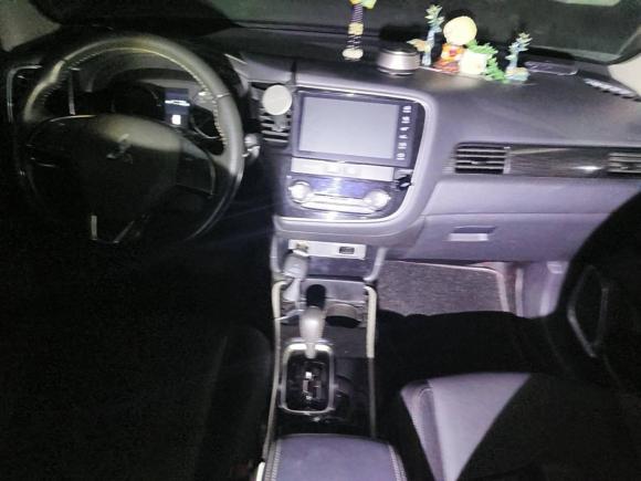 [上海·皖J] 二手三菱欧蓝德2019款 2.0L 两驱畅享版 5座 国V