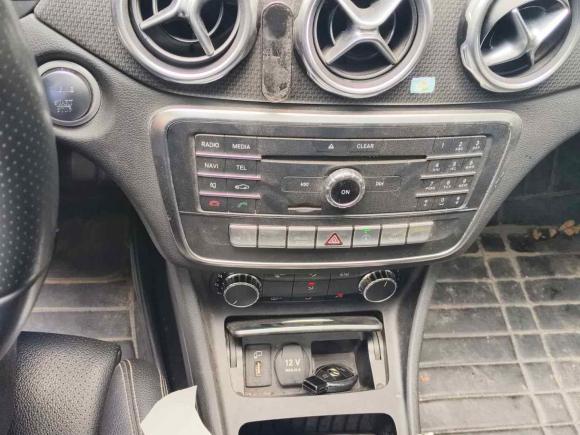 [成都·川S] 二手奔驰奔驰GLA2017款 GLA 200 时尚型