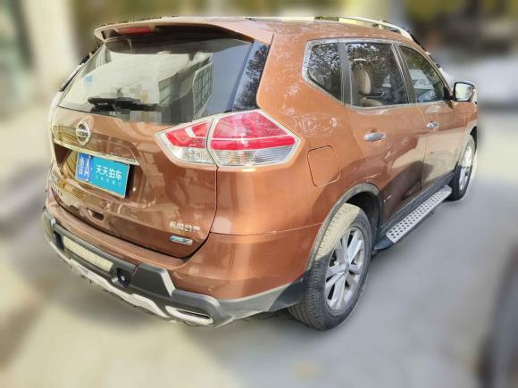 [济南·鲁A] 二手日产奇骏2014款 2.0L CVT舒适版 2WD