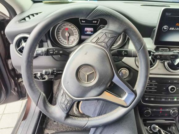 [上海·沪B] 二手奔驰奔驰GLA2016款 GLA 220 4MATIC 豪华型