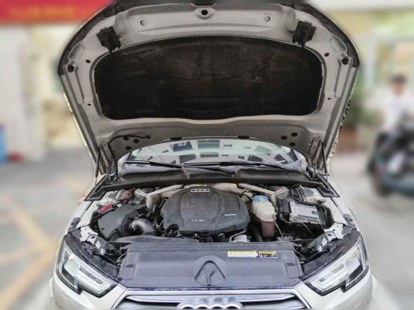 [深圳·粤B] 二手奥迪奥迪A4L2018款 30周年年型 40 TFSI 时尚型