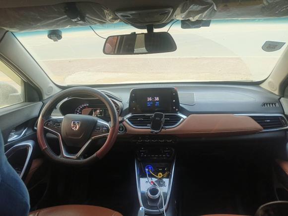 [武汉·鄂A] 二手宝骏宝骏5102017款 1.5L 自动豪华型