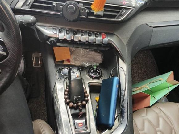 [杭州·浙A] 二手标致标致50082017款 380THP 7座豪华GT版