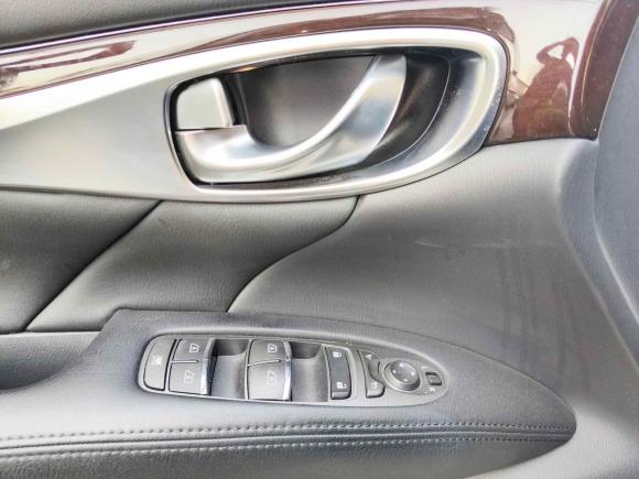 [上海·沪A] 二手英菲尼迪英菲尼迪Q702015款 Q70L 2.5L 悦享版