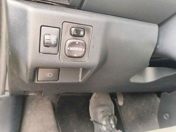 [成都·川G] 二手丰田YARiS L 致炫2016款 改款 1.5E CVT魅动版