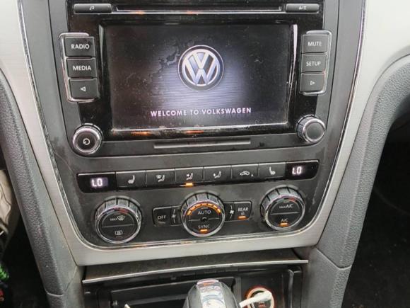 [武汉·鄂A] 二手大众帕萨特2013款 1.8TSI DSG御尊版