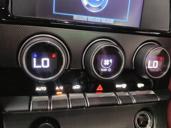 [深圳·粤B] 二手捷豹捷豹F-TYPE2015款 3.0 SC S 硬顶版