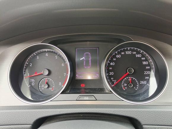 [上海·沪J] 二手大众高尔夫2016款 230TSI 自动豪华型