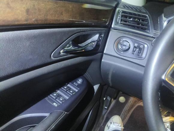 [武汉·鄂A] 二手凯迪拉克凯迪拉克SRX2014款 3.0L 豪华型