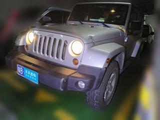 Jeep牧马人2008款 3.8L Sahara 两门版