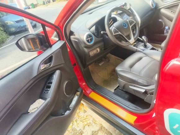 [成都·川A] 二手比亚迪元新能源2018款 EV360 智联炫酷型