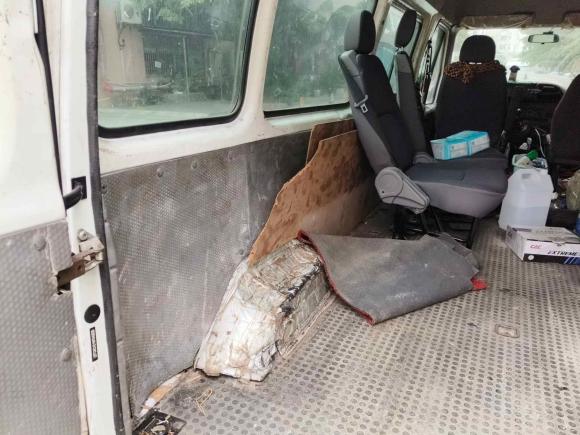 [佛山·桂K] 二手江铃特顺2019款 2.8T商运型长轴中顶6座后单胎国VI JX493