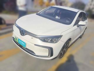 北京汽车北京EU52018款 R500 智风版