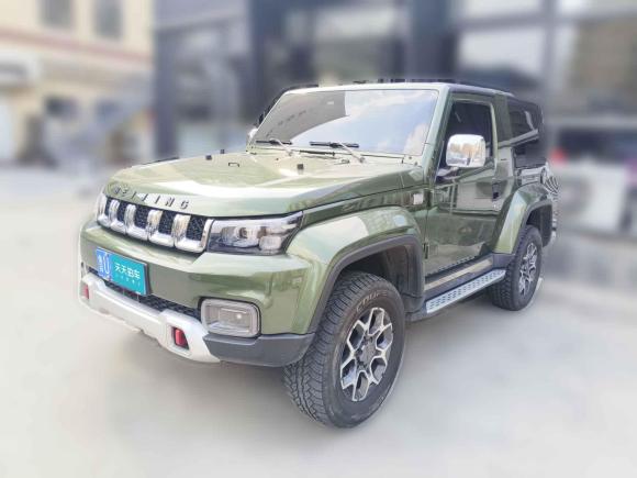 北京北京BJ402020款 2.0T 自動四驅(qū)致敬2020版?zhèn)b客型「青島二手車」「天天拍車」