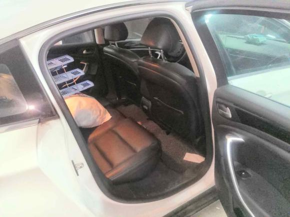 [南京·苏A] 二手雪铁龙雪铁龙C52013款 2.0L 自动尊享型